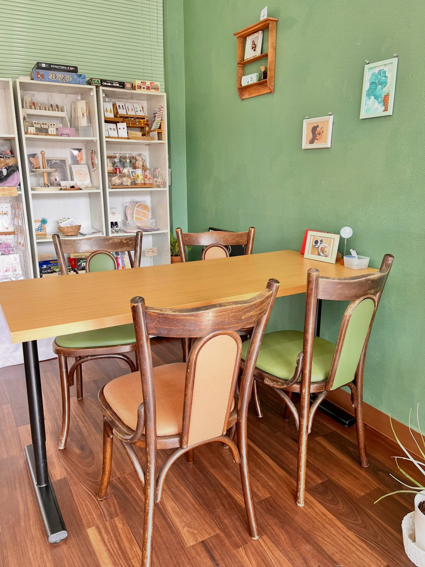 【テーブルのチェアを変えました！🪑】