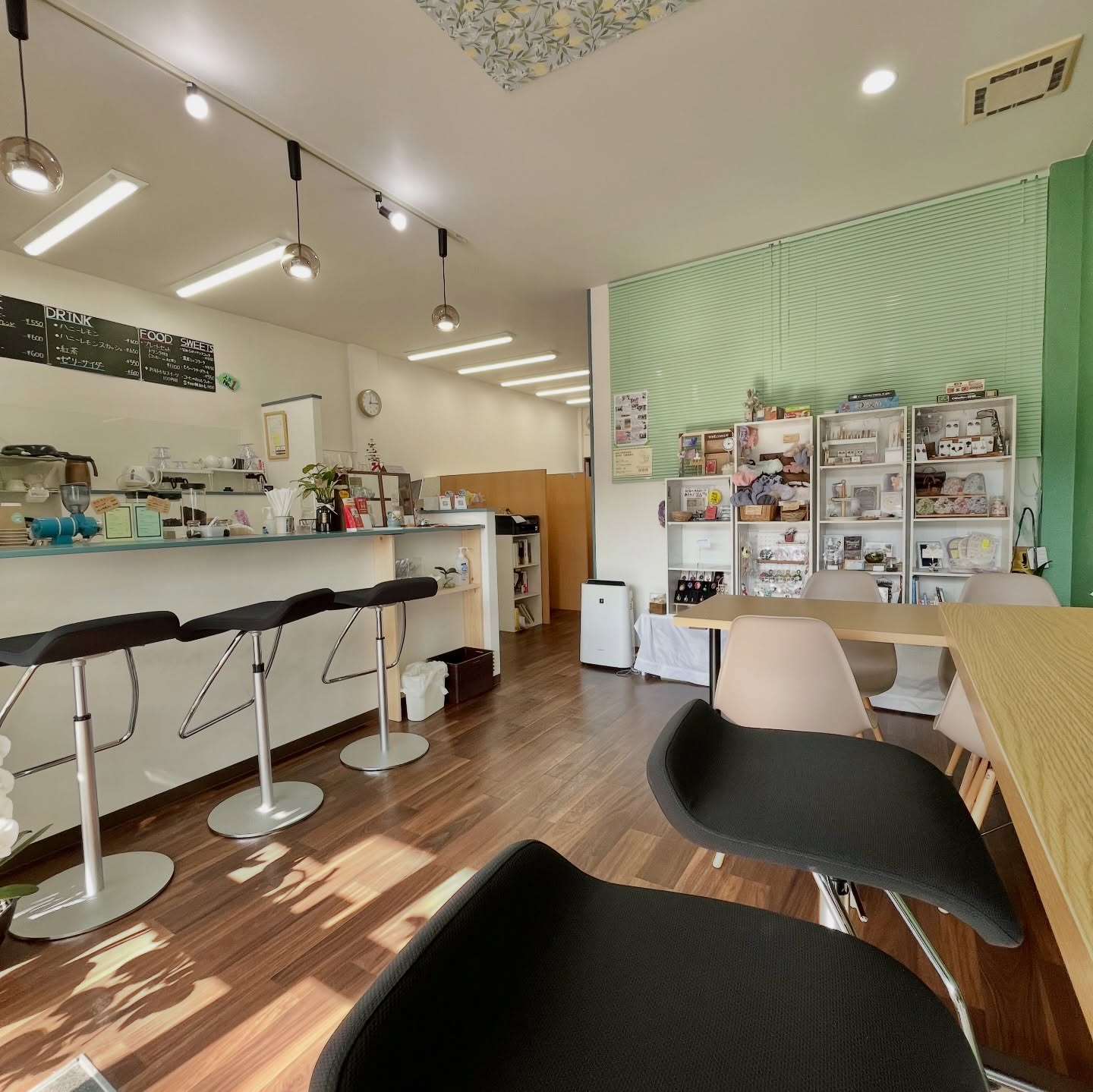 【4月営業カレンダー&お知らせ】